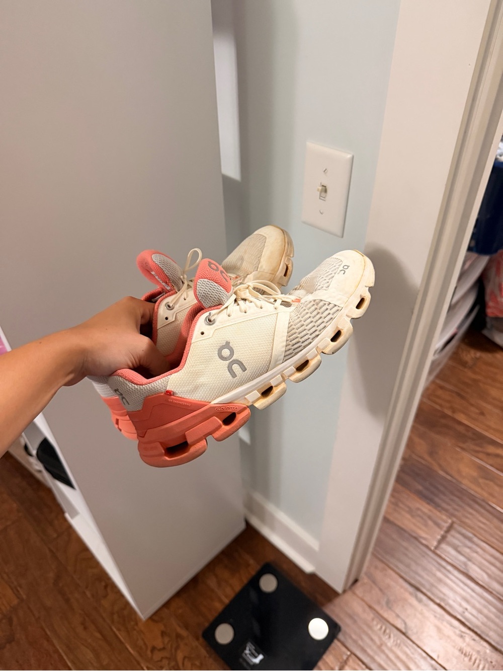 On cloud women’s shoes - Picture 2 of 3